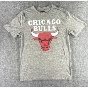 Ultra Game NBA Chicago Bulls Heather Gray Graphic T-Shirt Mens Small Distressed